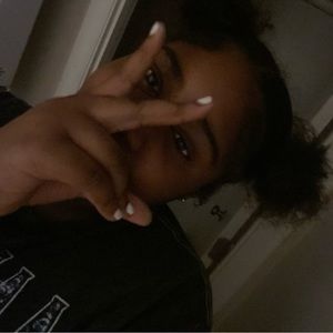 Meet your Posher, Adreyana